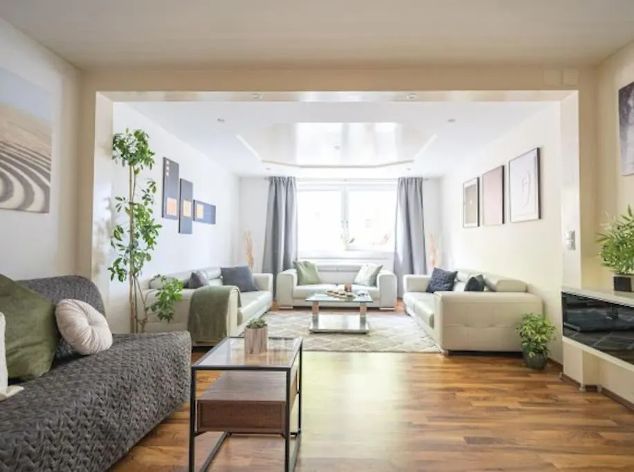 Big Luxury 3Br Near Center contacts